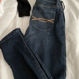 Mid-rise jean leggings